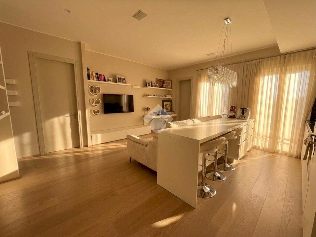 Three-room apartment Piazza tre martiri, Rimini - photo 2