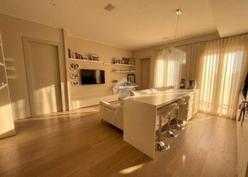 Three-room apartment Piazza tre martiri, Rimini - photo 2