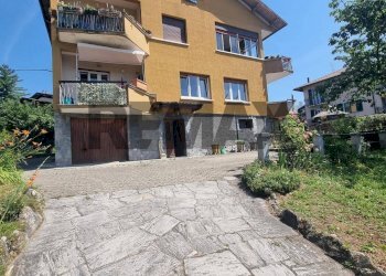 Edificio all\'aperto - Three-room apartment via Ugo Foscolo
 
9, Luino - photo 1