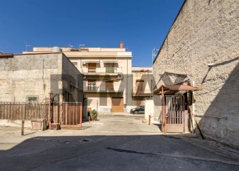 Edificio all\'aperto - Trilocale Via Belmonte Chiavelli
 
234, Palermo - foto 12