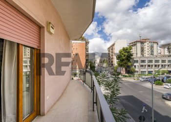 Balcone - Apartment Via Principe Di Paterno'
 
90, Palermo - photo 5