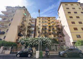Edificio all\'aperto - Apartment Via Principe Di Paterno'
 
90, Palermo - photo 9