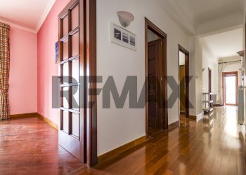 Hall / corridoio - Apartment Via Principe Di Paterno'
 
90, Palermo - photo 15