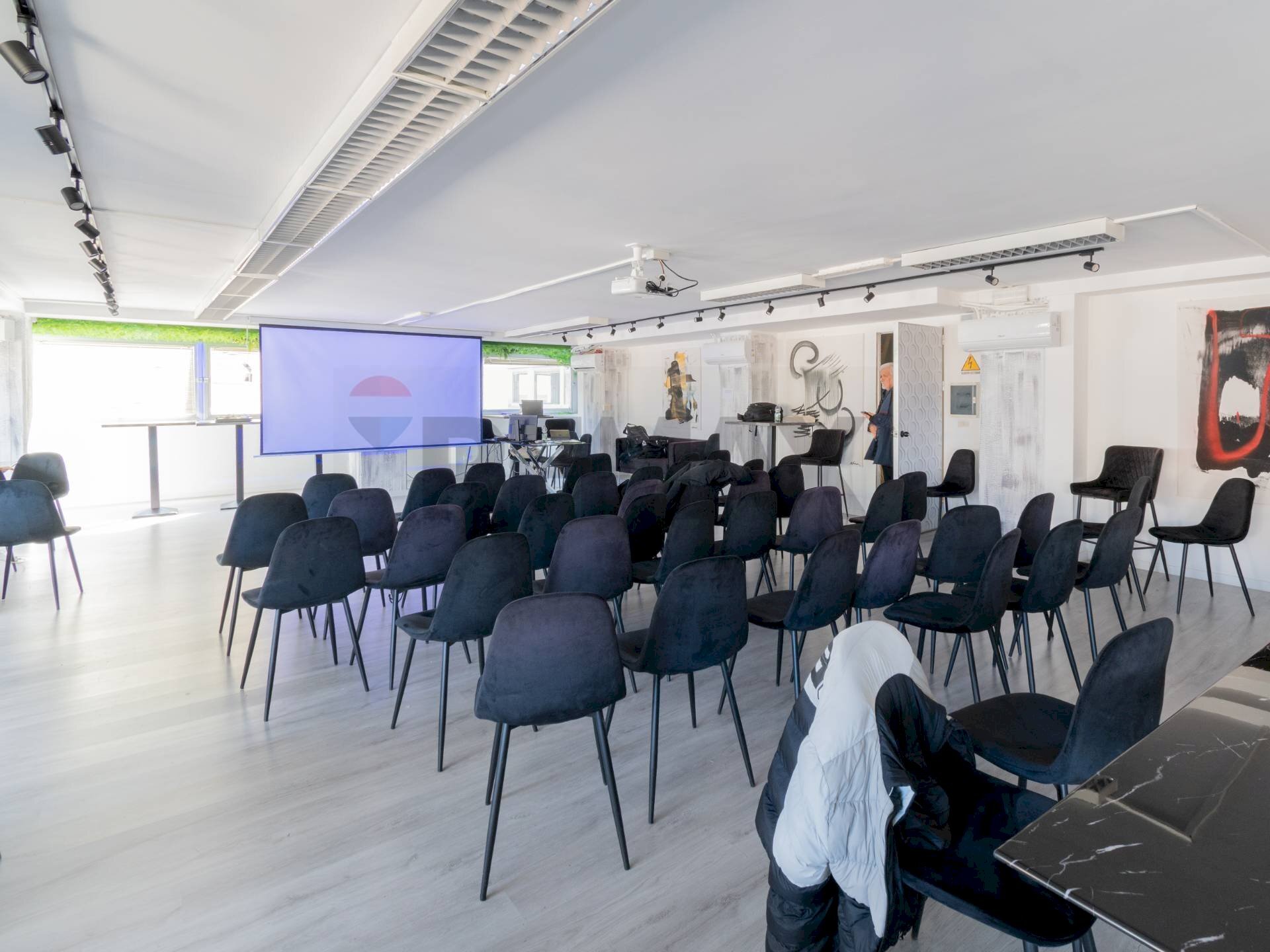 Sala da pranzo - Office Via Resuttana
 
360, Palermo - photo 1