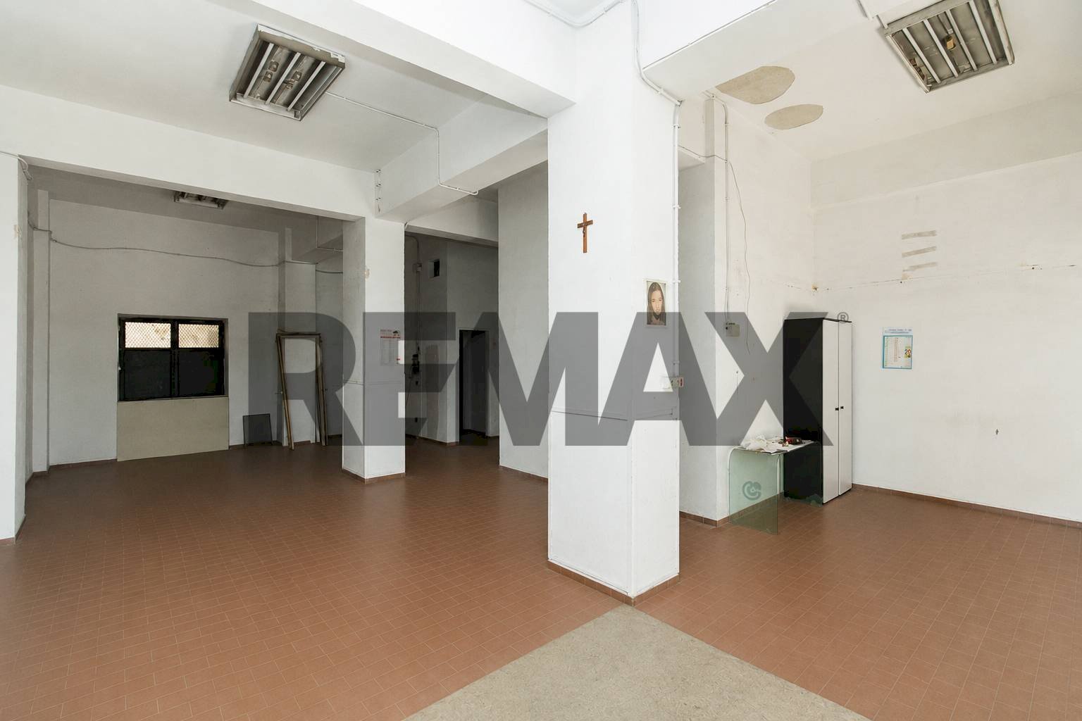 Stanza vuota - Commercial Premises Via Industriale
133/133/A, Messina - photo 3