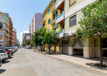 Edificio all\'aperto - Commercial Premises Via Industriale
133/133/A, Messina - photo 1