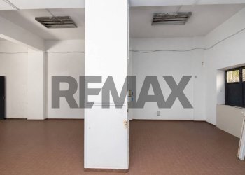 Stanza vuota - Commercial Premises Via Industriale
133/133/A, Messina - photo 9