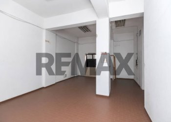 Stanza vuota - Commercial Premises Via Industriale
133/133/A, Messina - photo 13