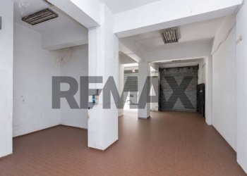 Stanza vuota - Commercial Premises Via Industriale
133/133/A, Messina - photo 14