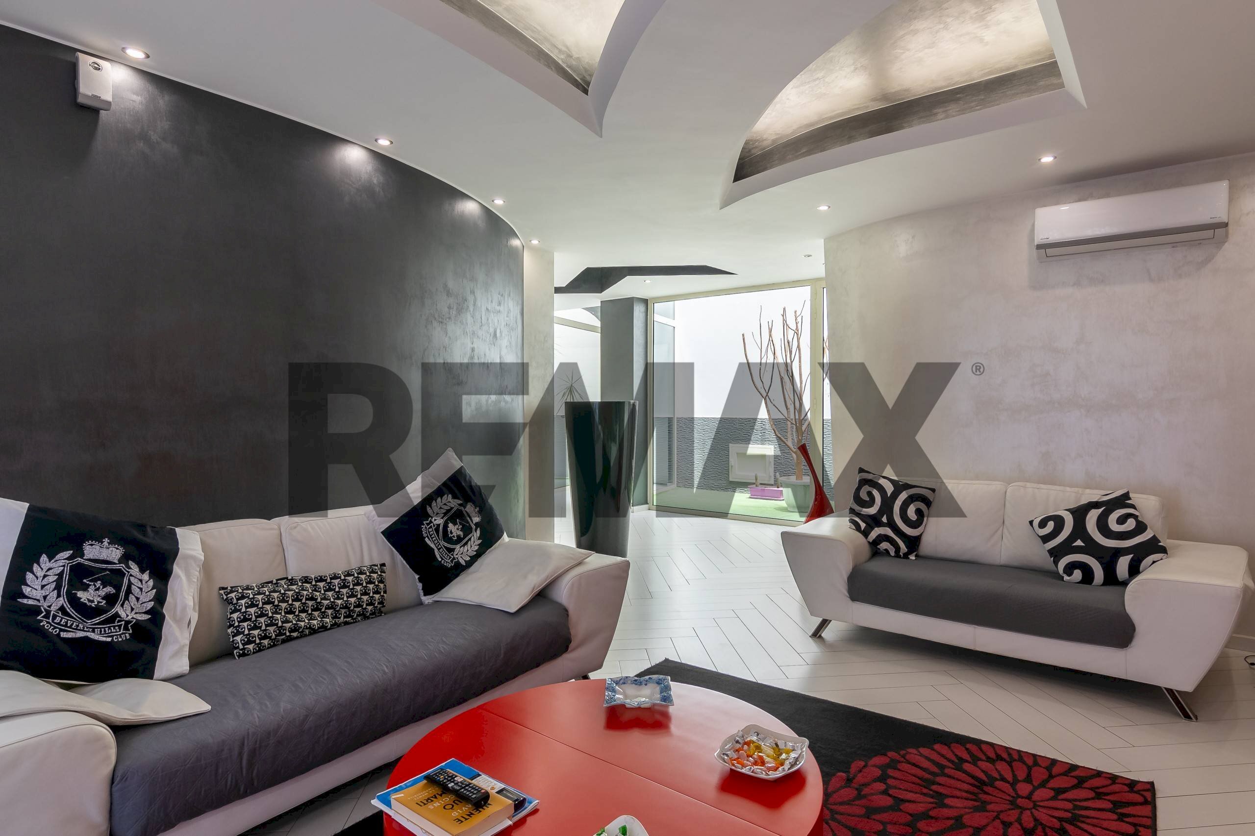 Soggiorno - Apartment Via Leonida Bissolati
74, Solarino - photo 2