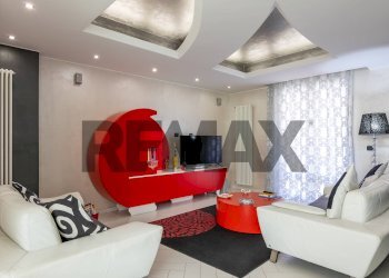 Soggiorno - Appartamento Via Leonida Bissolati
 
74, Solarino - foto 1