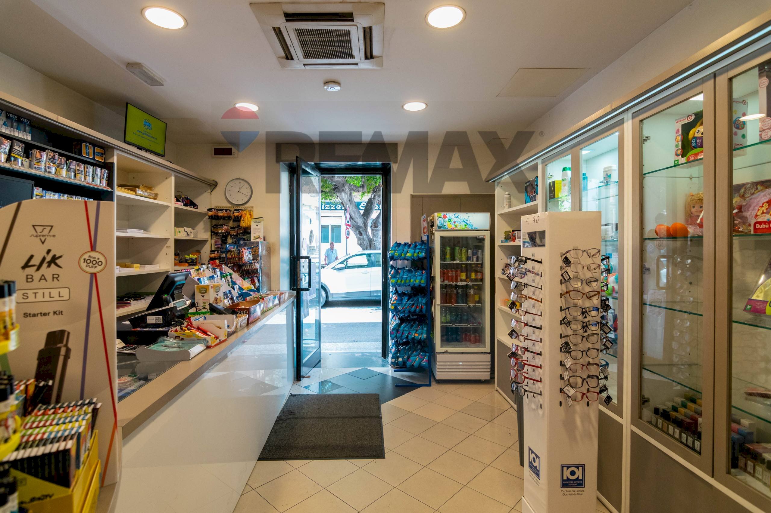 Ricezione / Lobby - Attività Commerciale Via Provinciale
206, Aci Castello - foto 2