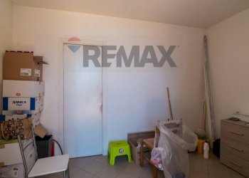Camera / camera da letto - Attività Commerciale Via Provinciale
206, Aci Castello - foto 13