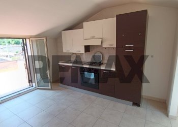 Cucina - Three-room apartment Via Scale Sant'Antonio
 
60, Aci Catena - photo 1