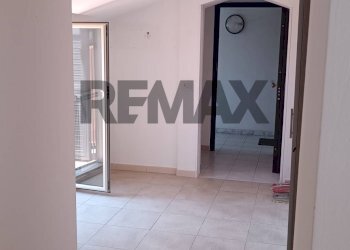 Hall / corridoio - Three-room apartment Via Scale Sant'Antonio
 
60, Aci Catena - photo 6