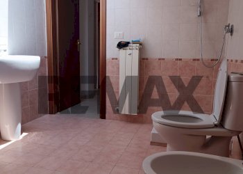 Bagno - Three-room apartment Via Scale Sant'Antonio
 
60, Aci Catena - photo 8