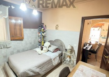 Camera / camera da letto - Appartamento Via Ticino
 
3, Paterno - foto 12
