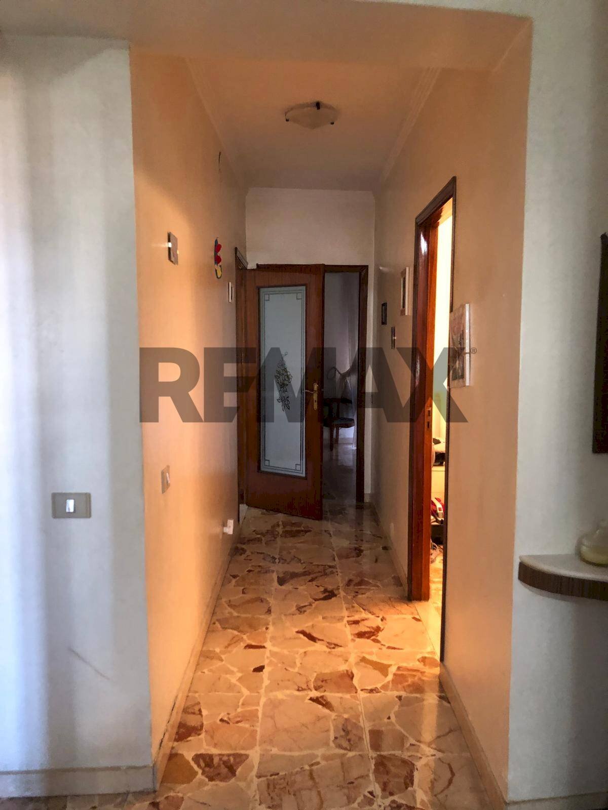Hall / corridoio - Appartamento VIA LUIGI STURZO 140/142
140/142, Caltagirone - foto 2