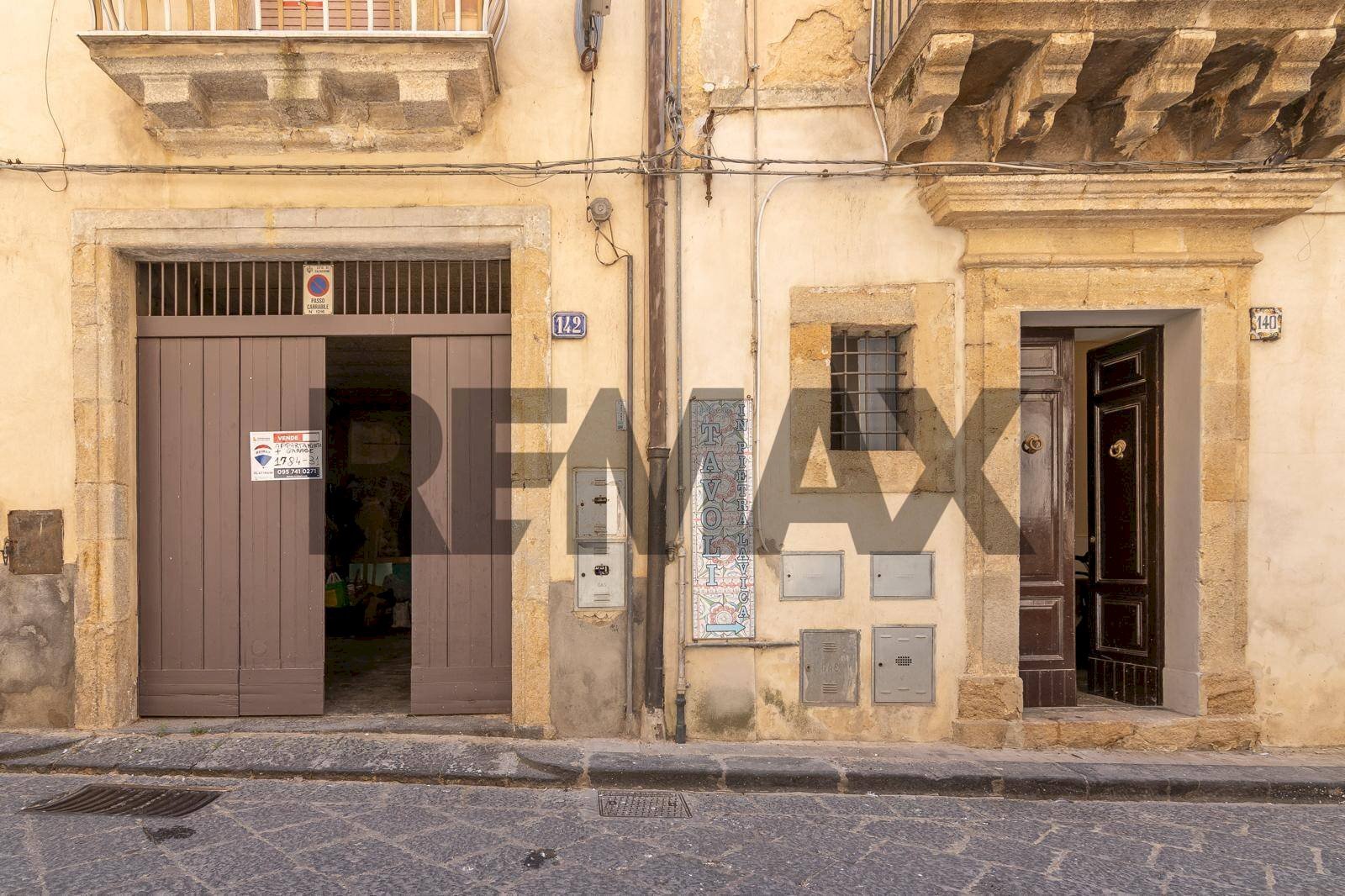 Edificio all\'aperto - Appartamento VIA LUIGI STURZO 140/142
140/142, Caltagirone - foto 2