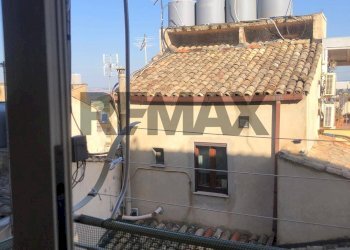 Casa all\'aperto - Appartamento VIA LUIGI STURZO 140/142
 
140/142, Caltagirone - foto 8