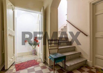 Scale - Apartment VIA LUIGI STURZO 140/142
 
140/142, Caltagirone - photo 4