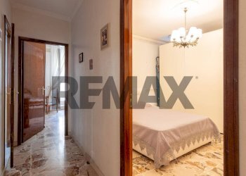 Hall / corridoio - Apartment VIA LUIGI STURZO 140/142
 
140/142, Caltagirone - photo 11