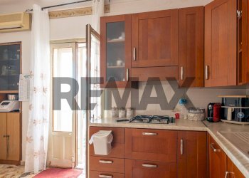 Cucina - Apartment VIA LUIGI STURZO 140/142
 
140/142, Caltagirone - photo 24