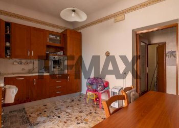 Cucina - Apartment VIA LUIGI STURZO 140/142
 
140/142, Caltagirone - photo 26