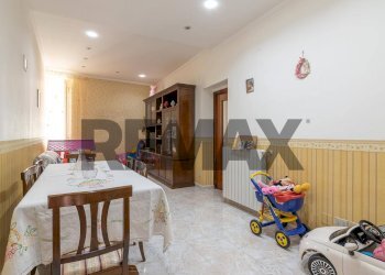 Sala da pranzo - Apartment VIA LUIGI STURZO 140/142
 
140/142, Caltagirone - photo 27