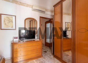 Camera / camera da letto - Apartment VIA LUIGI STURZO 140/142
 
140/142, Caltagirone - photo 34