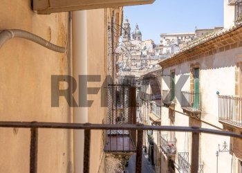 Balcone - Apartment VIA LUIGI STURZO 140/142
 
140/142, Caltagirone - photo 44