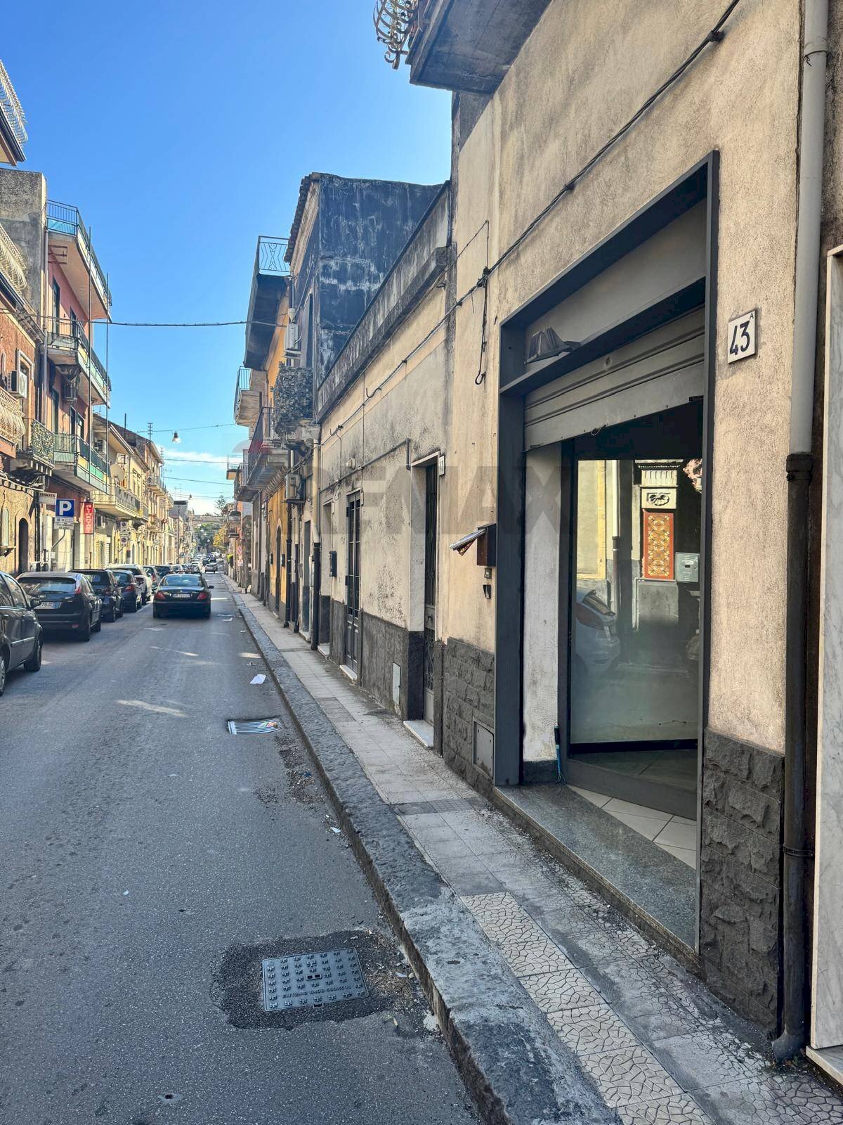 Edificio all\'aperto - Shop via etna
 
43/a, San Giovanni la Punta - photo 1