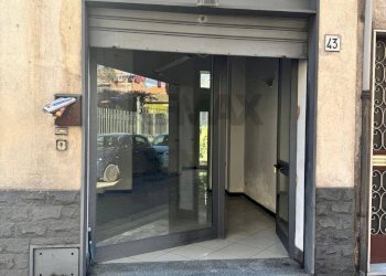 Edificio all\'aperto - Shop via etna
43/a, San Giovanni la Punta - photo 2