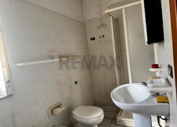 Bagno - Shop via etna
43/a, San Giovanni la Punta - photo 13