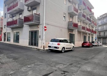 Edificio all\'aperto - Commercial Premises Via Giovanni Verga
15, Lentini - photo 1
