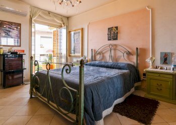 Camera / camera da letto - Semi-detached house Via Litteri
 
90, Aci Castello - photo 17