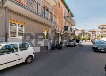 Edificio all\'aperto - Bilocale Via Sant'andrea
 
9, Catania - foto 17