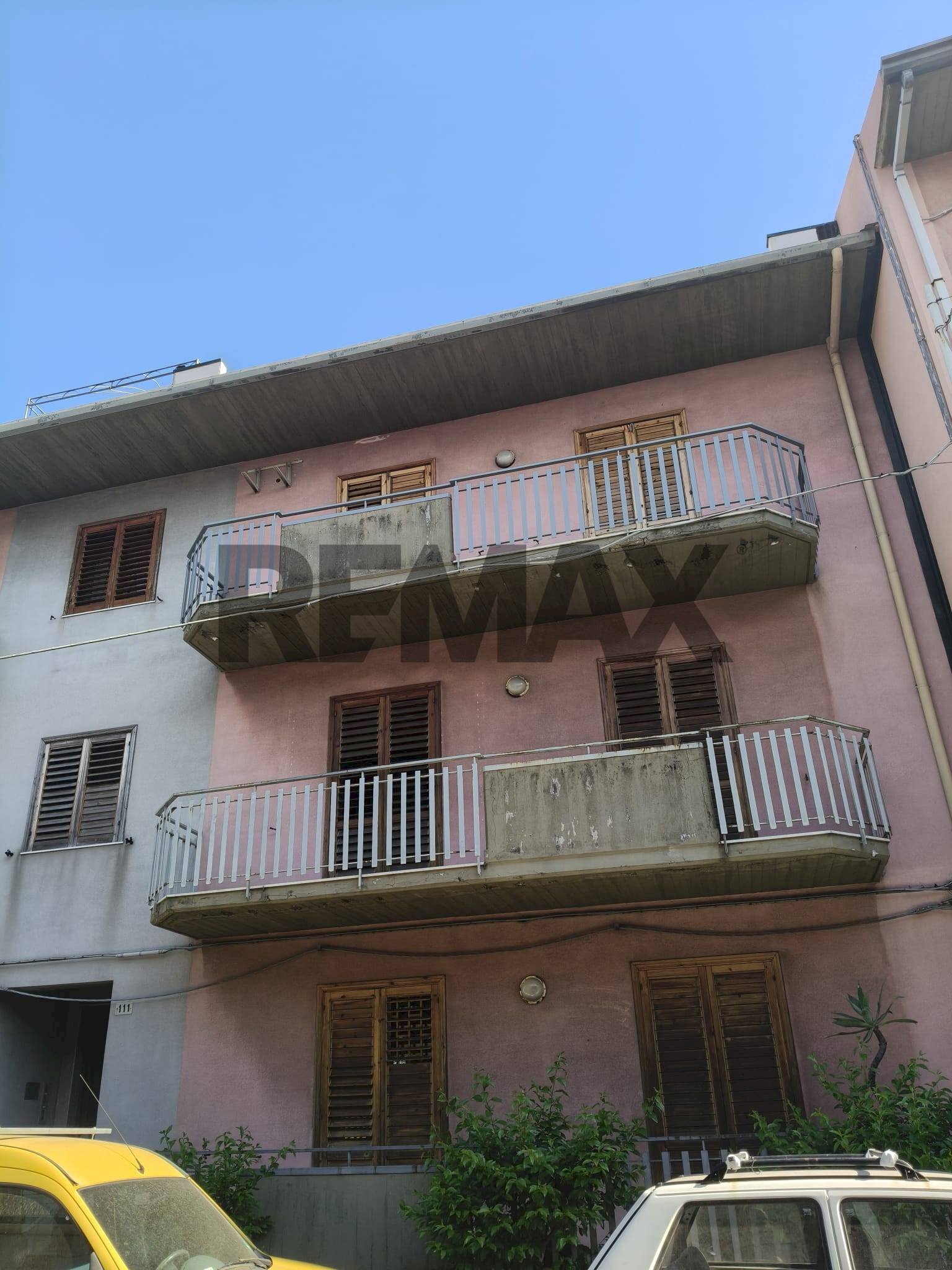 Edificio all\'aperto - Four-room apartment Via Lavina
111, Aci Sant'Antonio - photo 2