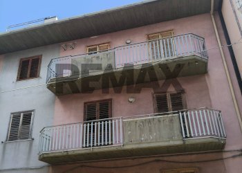 Edificio all\'aperto - Four-room apartment Via Lavina
 
111, Aci Sant'Antonio - photo 2