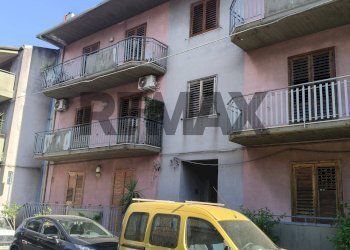 Edificio all\'aperto - Four-room apartment Via Lavina
 
111, Aci Sant'Antonio - photo 3