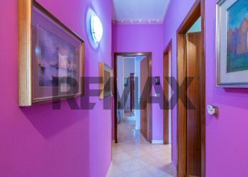 Hall / corridoio - Semi-detached house Viale Dei Platani
 
81, Acireale - photo 5