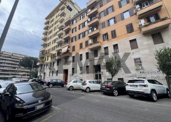 Edificio all\'aperto - Trilocale Via Camilla
7, Roma - foto 18