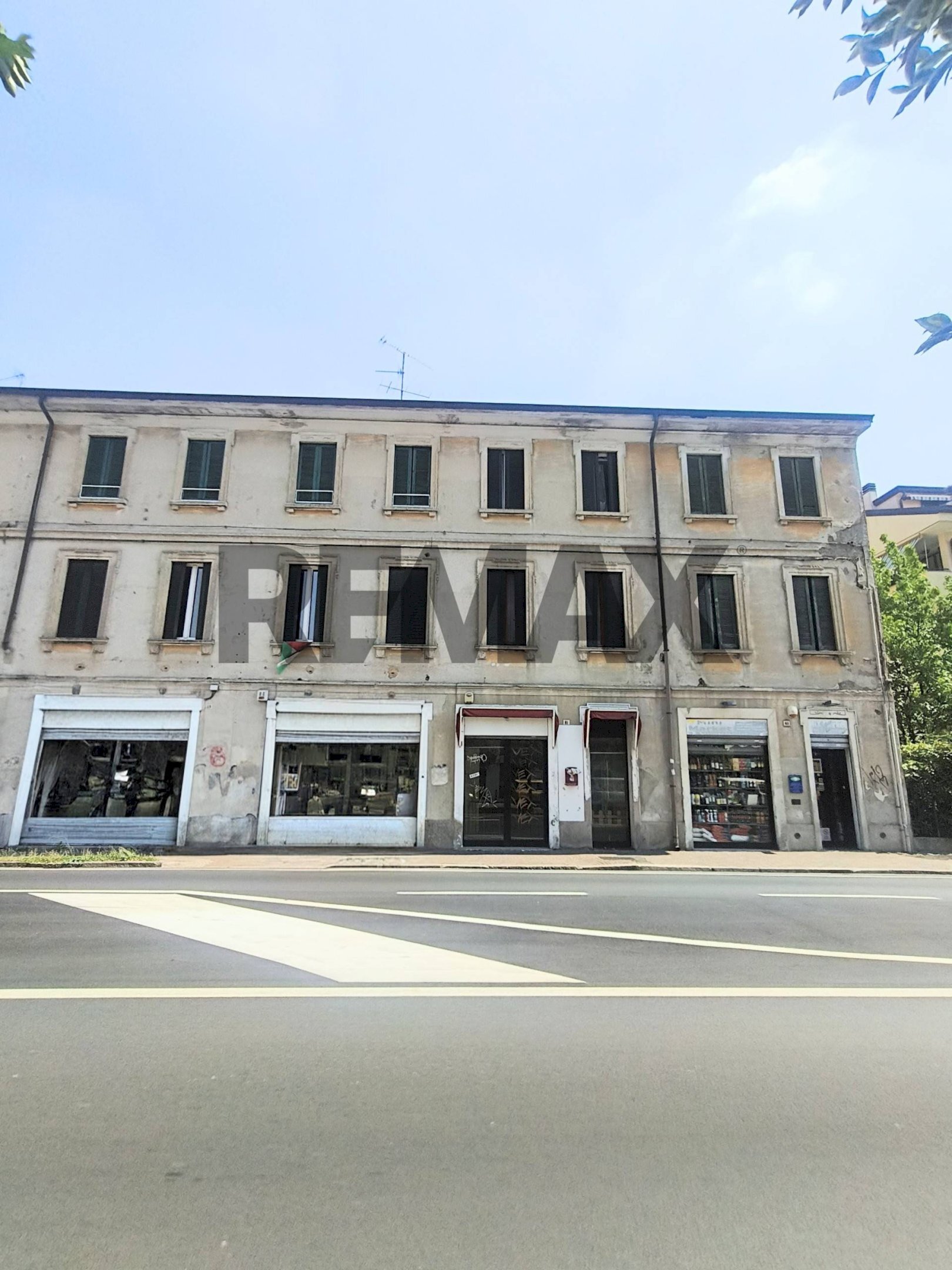 Edificio all\'aperto - Commercial Premises via casati
 
81, Arcore - photo 1