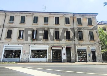 Edificio all\'aperto - Commercial Premises via casati
81, Arcore - photo 1