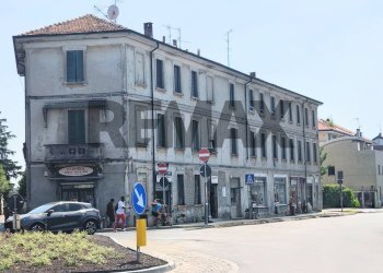 Edificio all\'aperto - Commercial Premises via casati
81, Arcore - photo 2