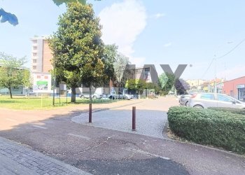 Edificio all\'aperto - Commercial Premises via casati
81, Arcore - photo 16
