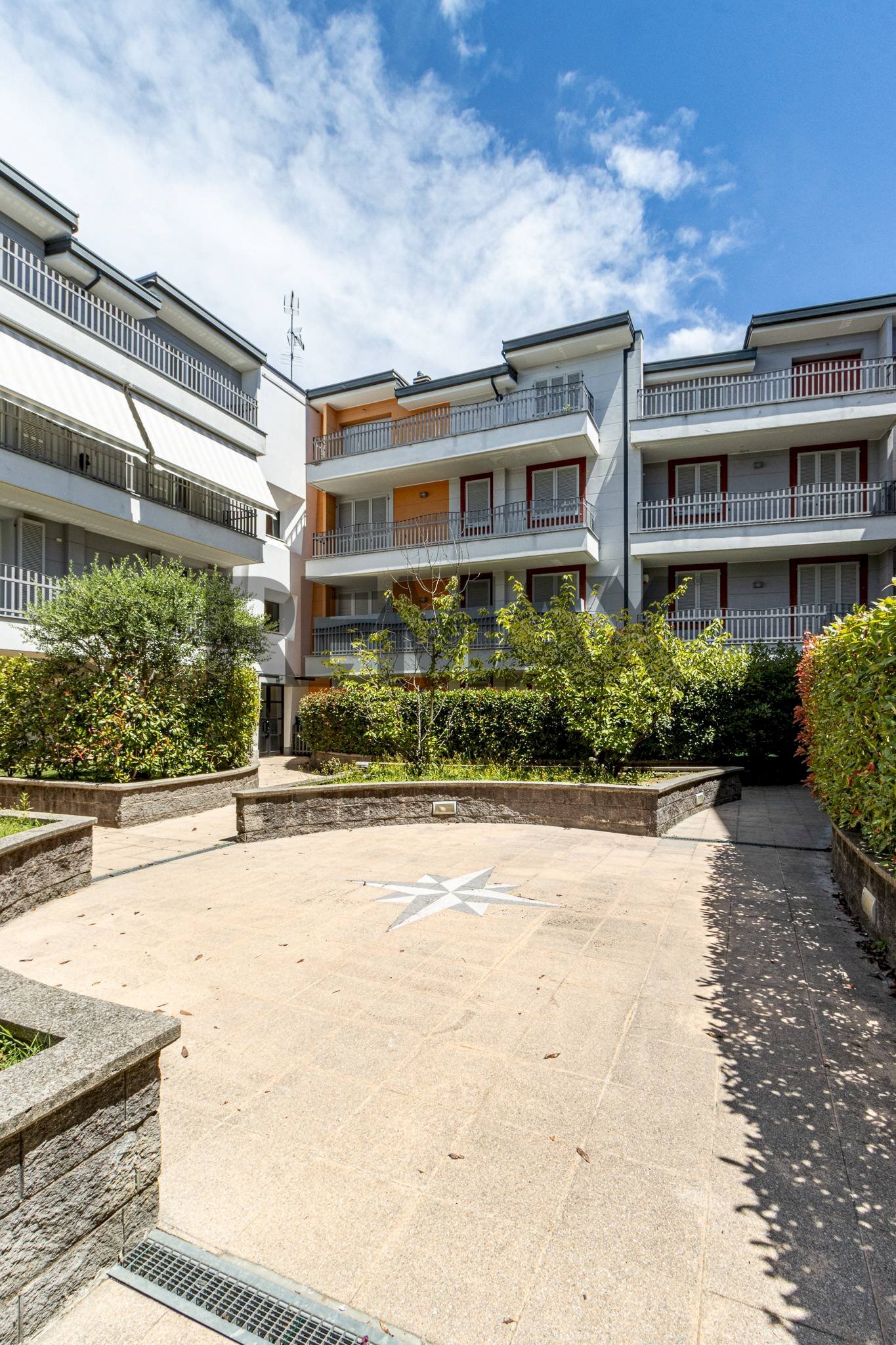 Edificio all\'aperto - Two-room apartment via beato angelico
3, Besana in Brianza - photo 2