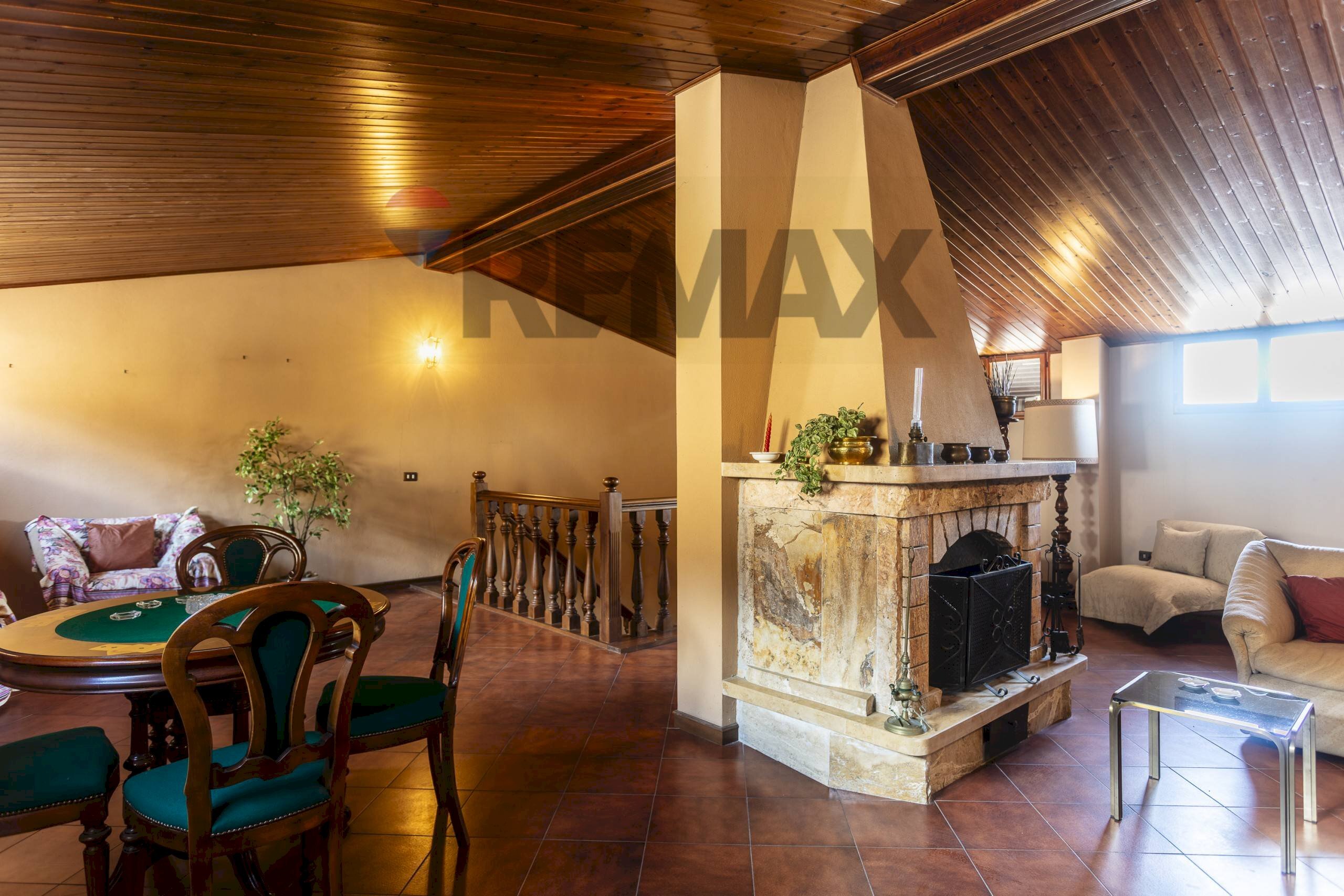 Mansarda abitabile con camino - Casa semi indipendente Via Romana
 
38, Montalcino - foto 2