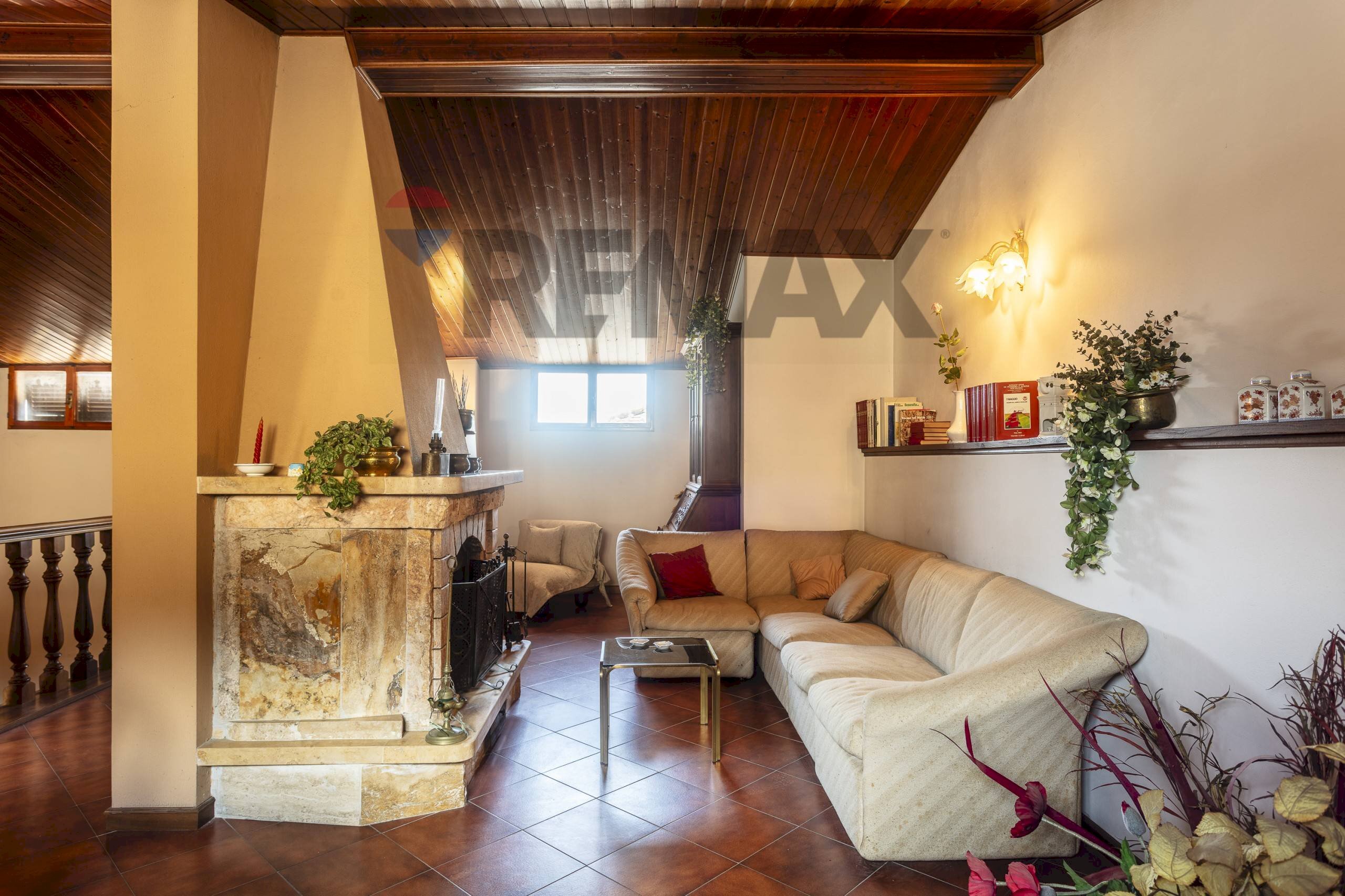 Mansarda abitabile con camino - Casa semi indipendente Via Romana
 
38, Montalcino - foto 3