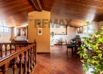 Mansarda abitabile con camino - Casa semi indipendente Via Romana
 
38, Montalcino - foto 1